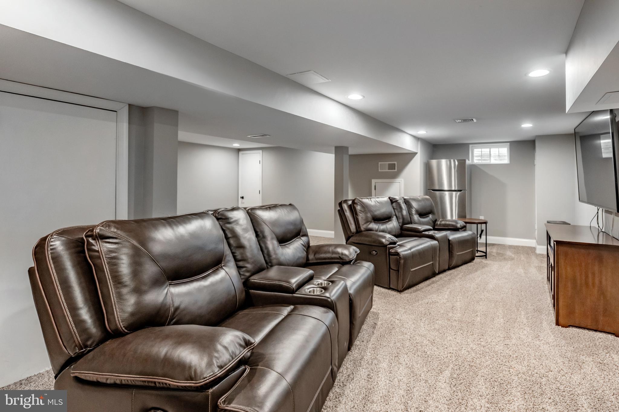 2914 Toll Gate Dr