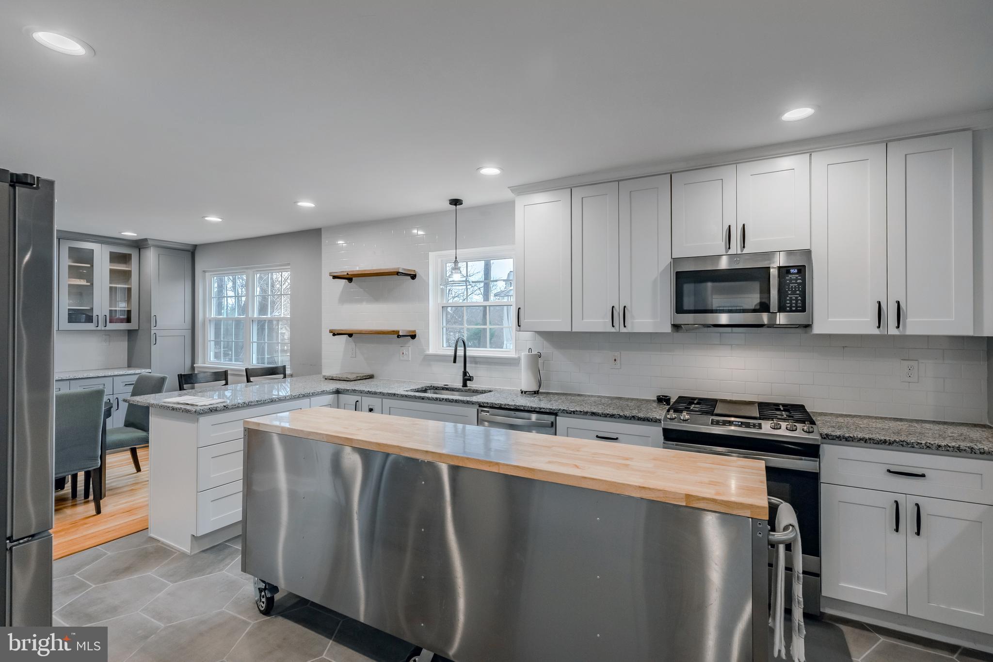 2914 Toll Gate Dr