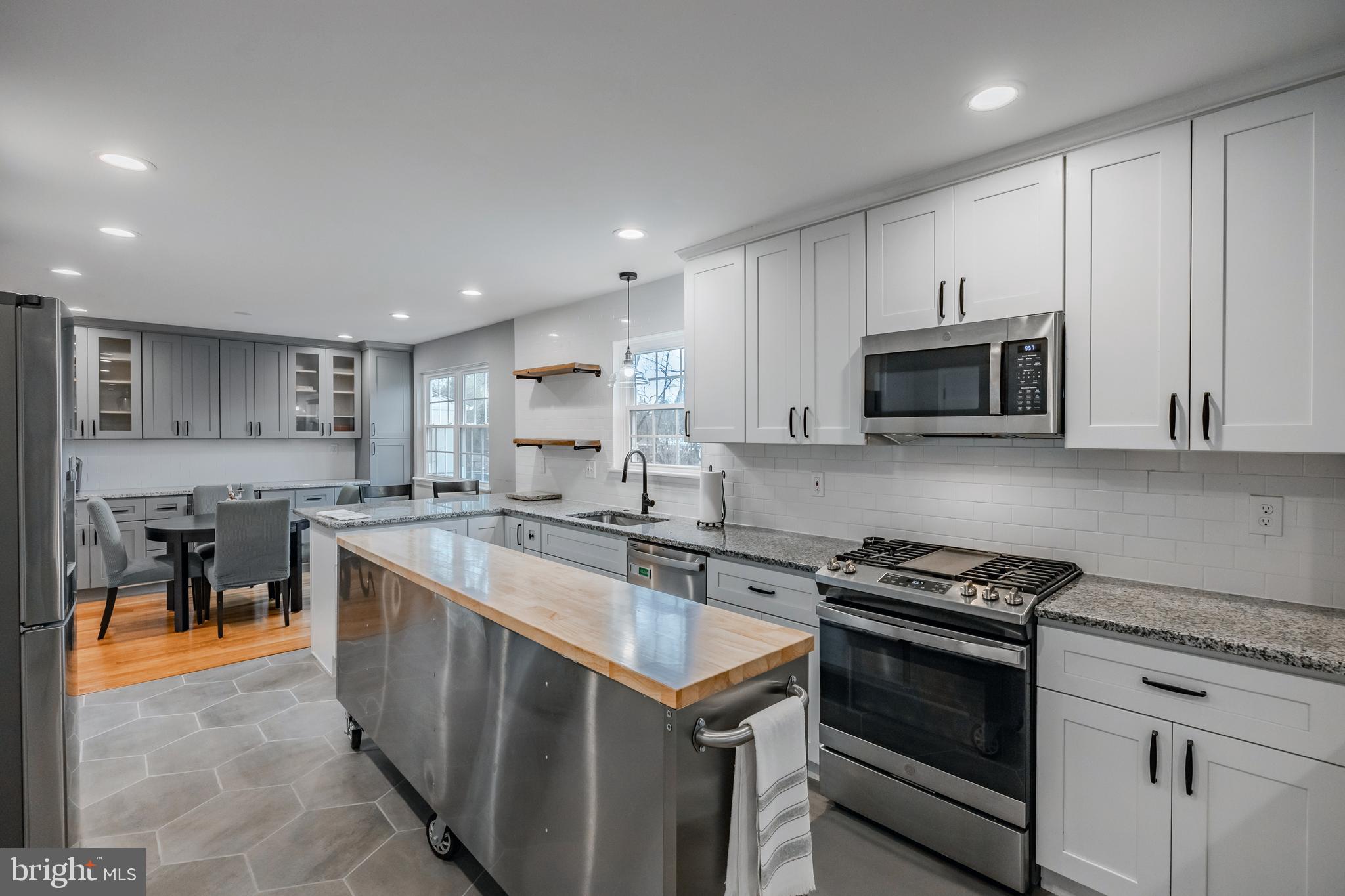 2914 Toll Gate Dr