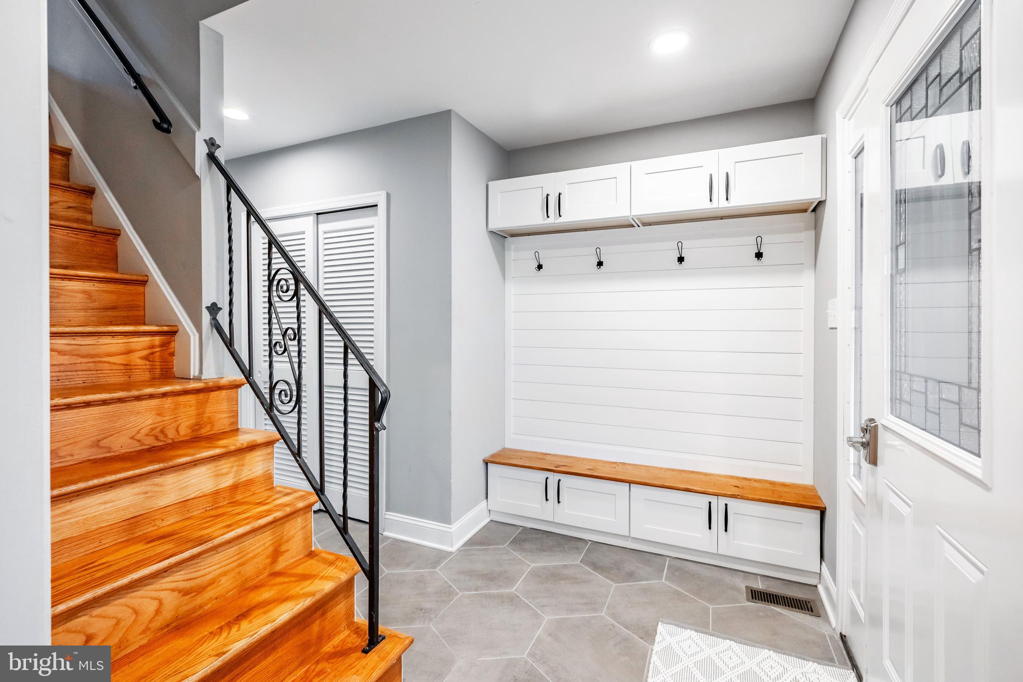 2914 Toll Gate Dr
