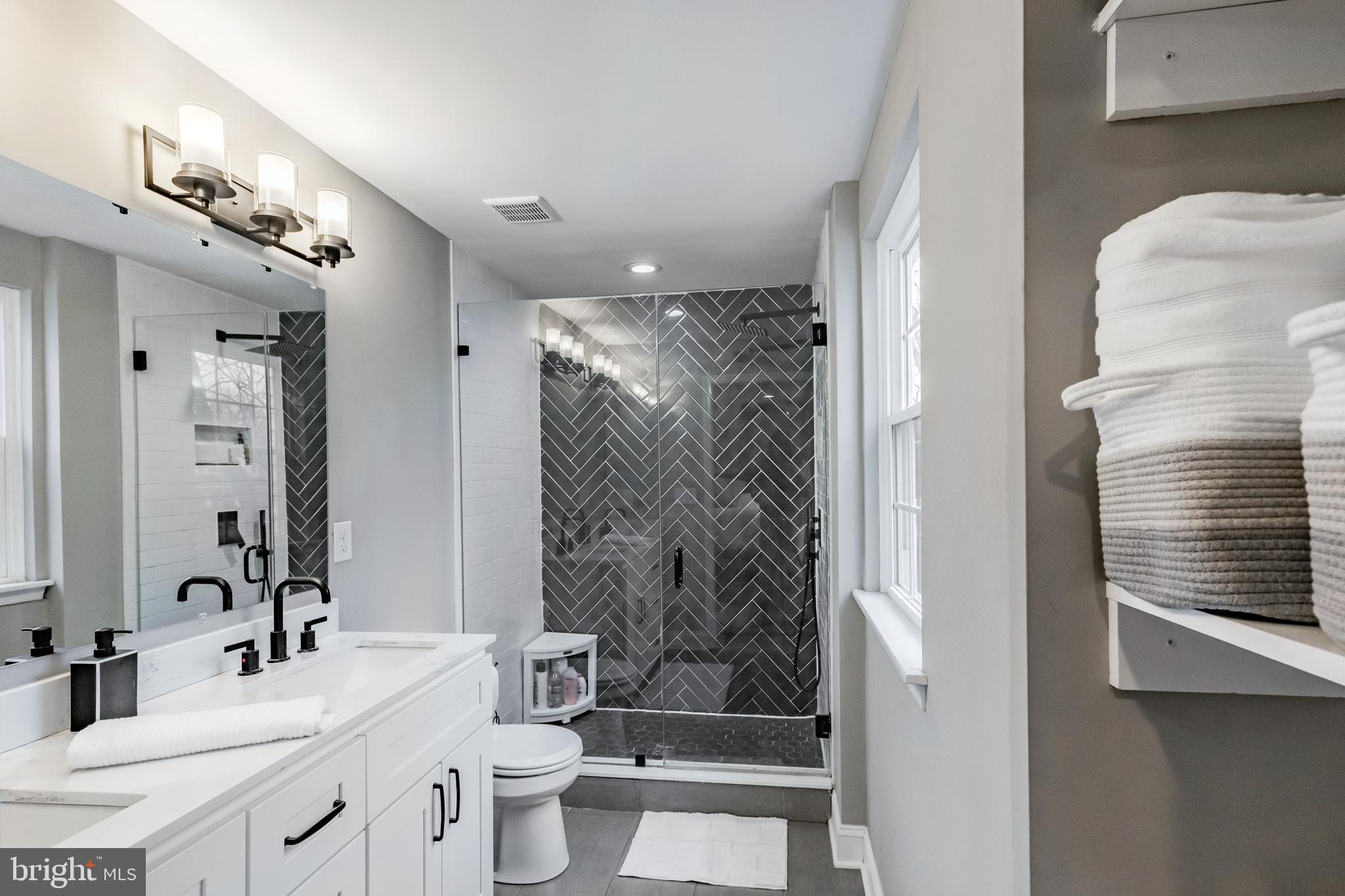 2914 Toll Gate Dr