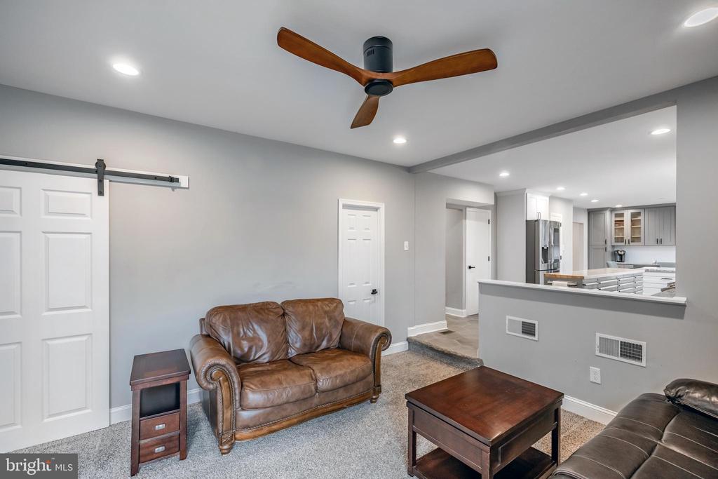 2914 Toll Gate Dr