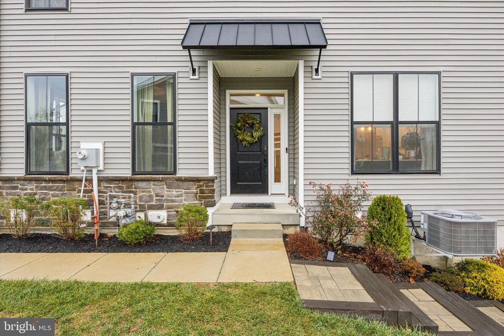 17 Tamarack Cir