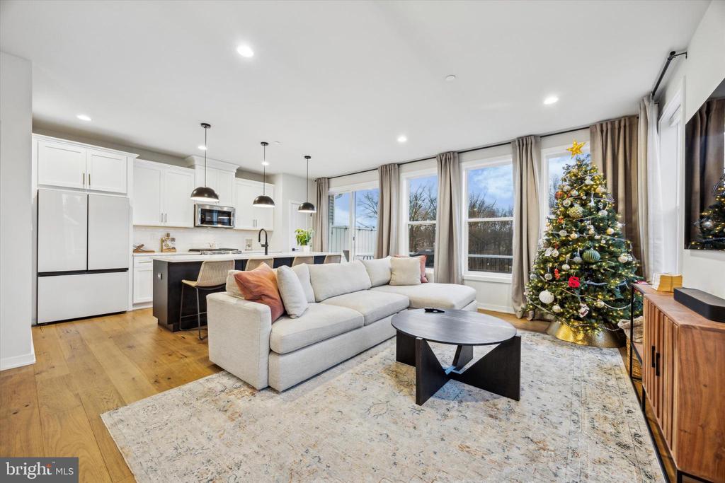17 Tamarack Cir