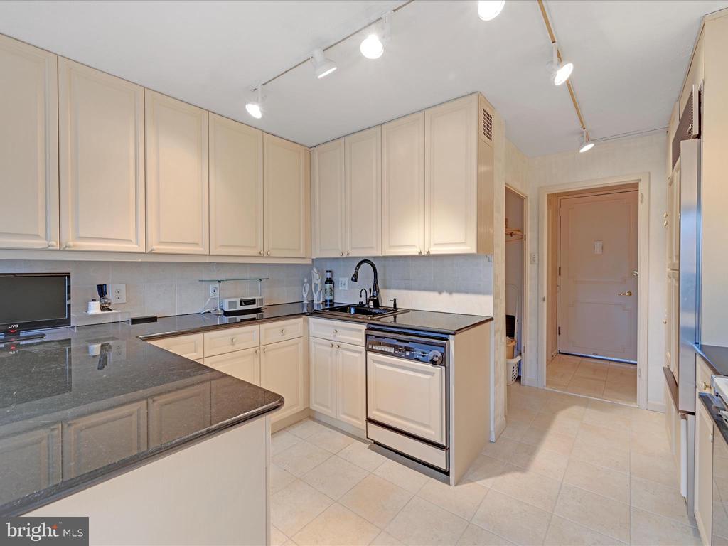 1001 City Ave #E-622