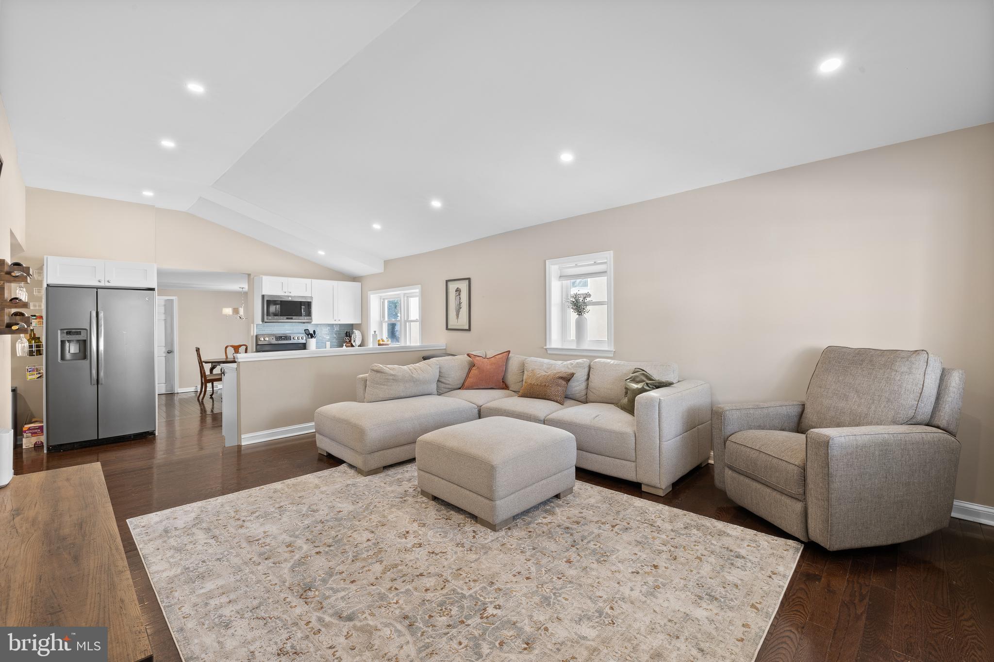 235 Roberts Ave