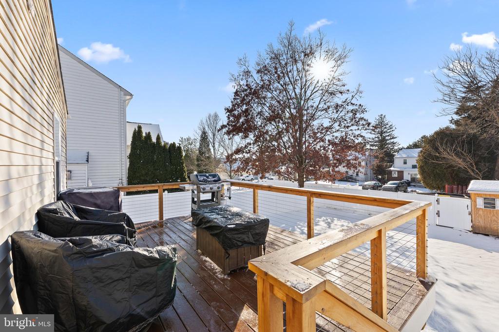 235 Roberts Ave
