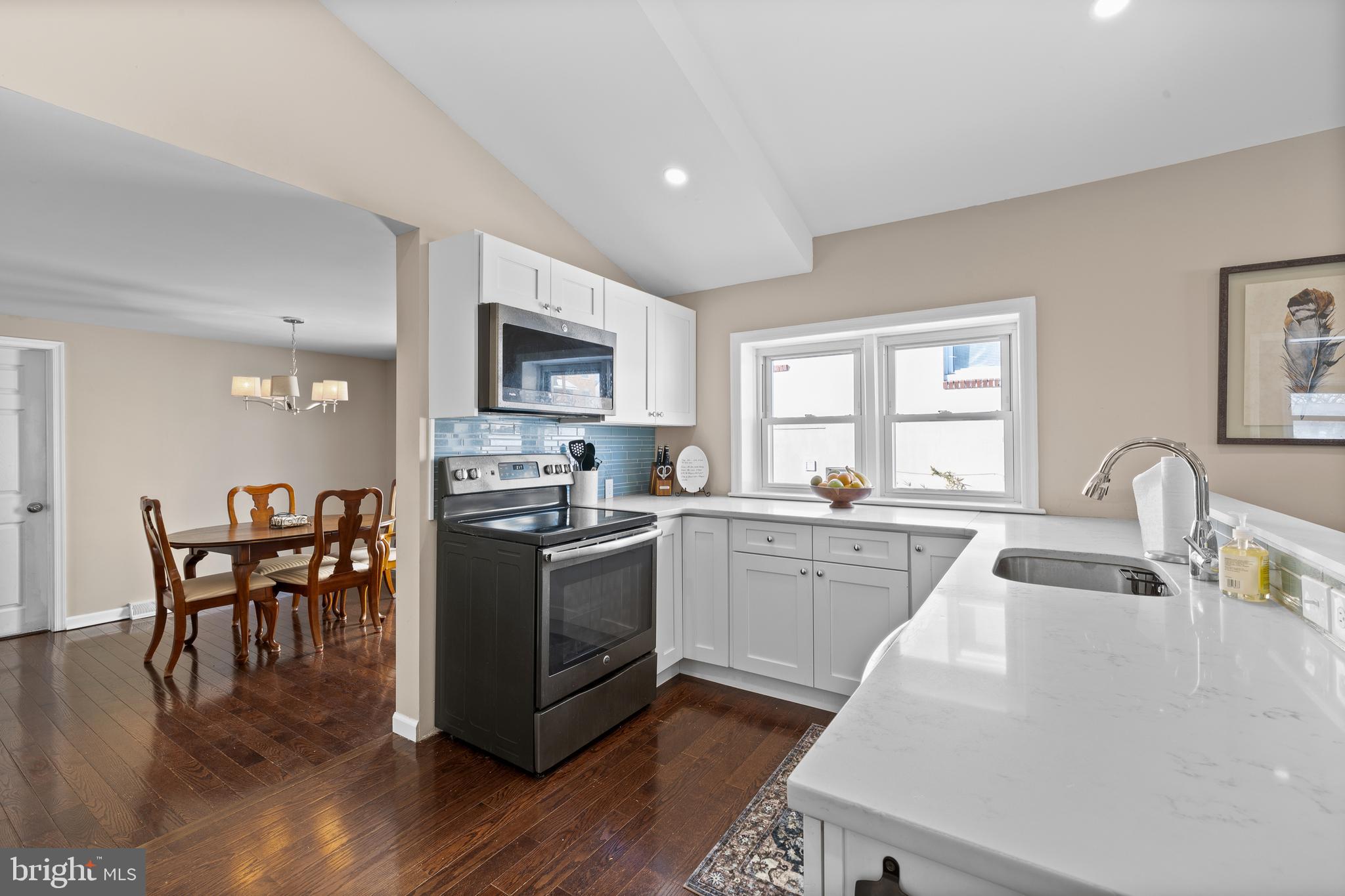 235 Roberts Ave