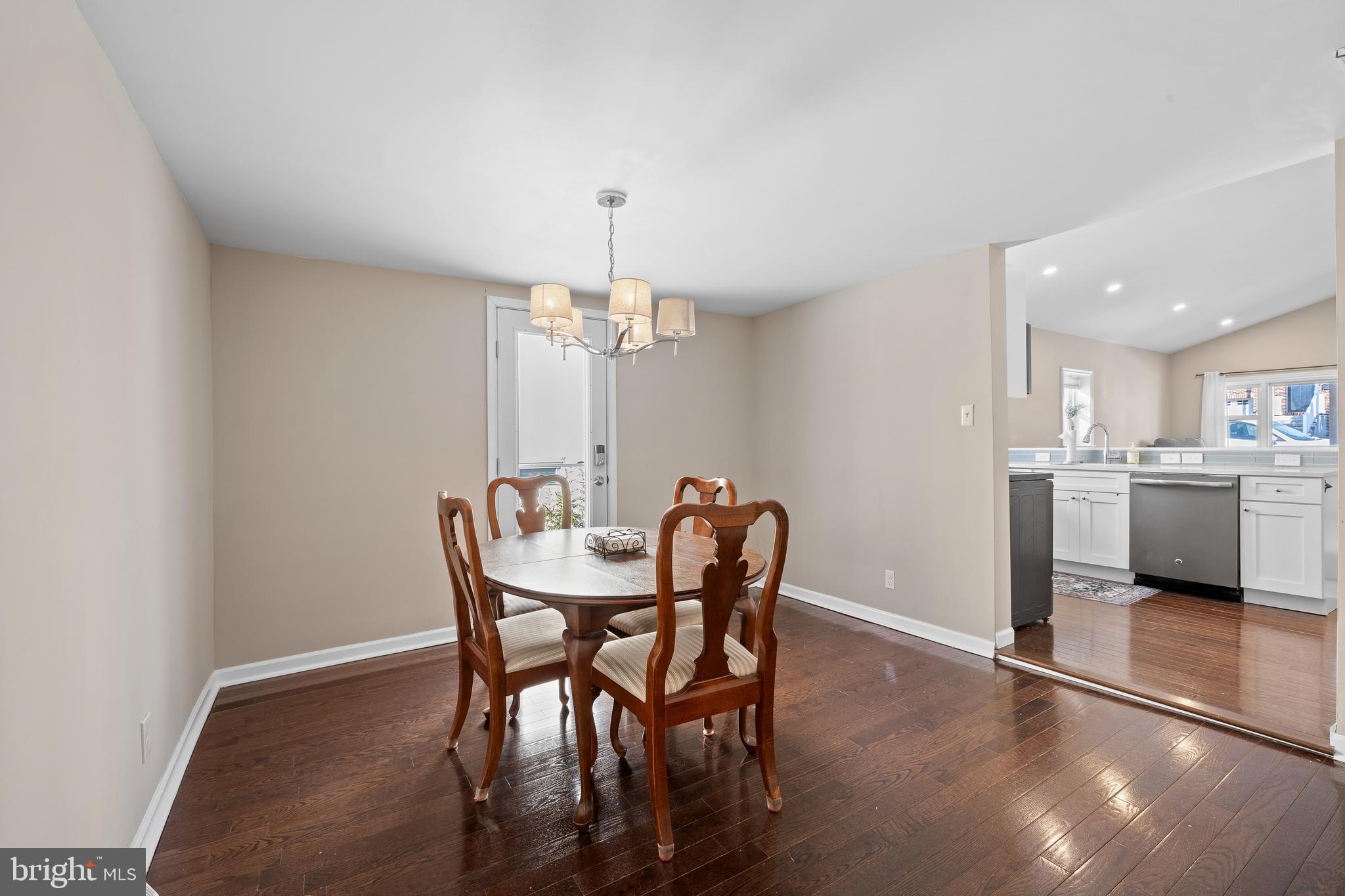 235 Roberts Ave