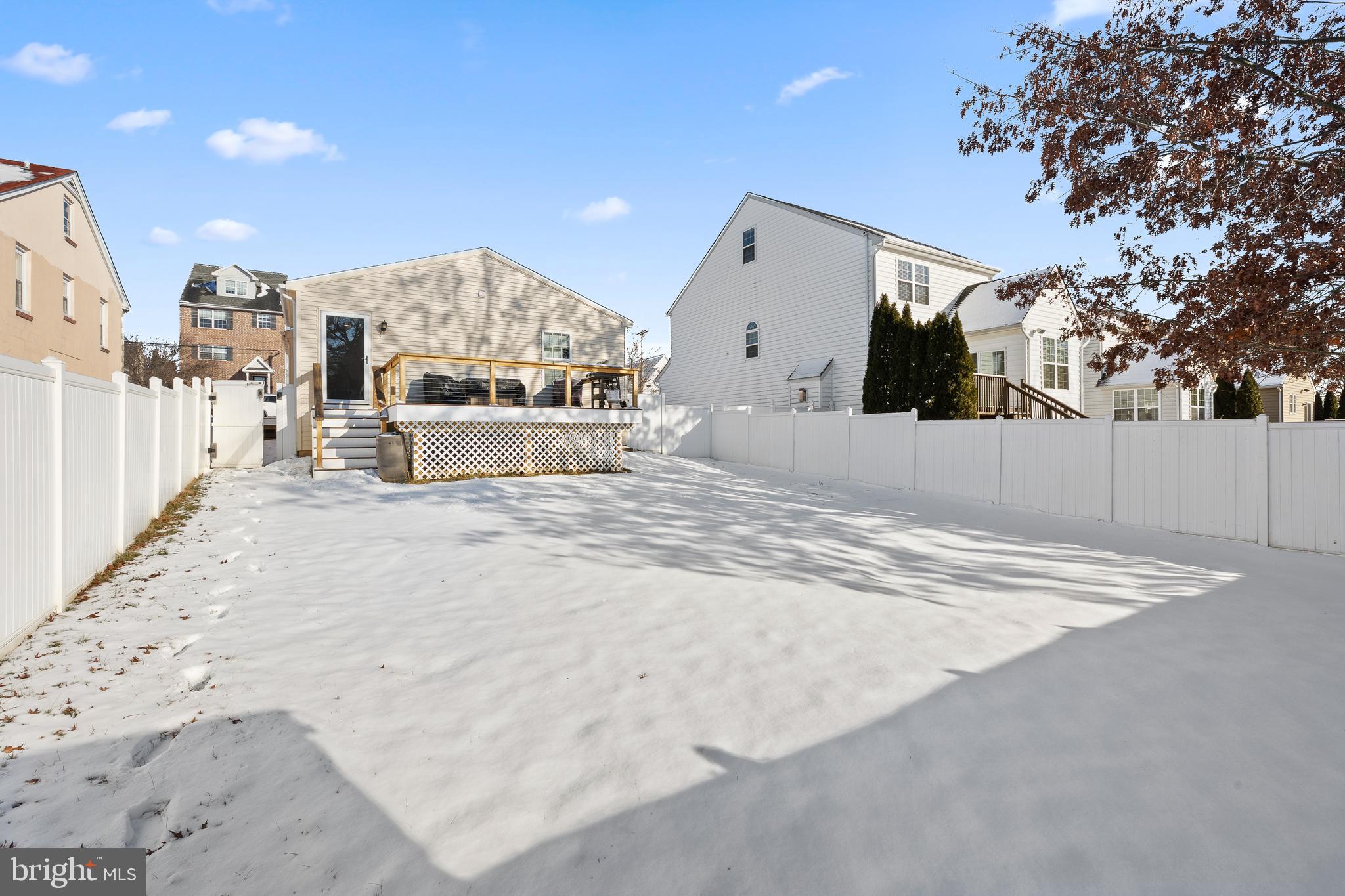 235 Roberts Ave