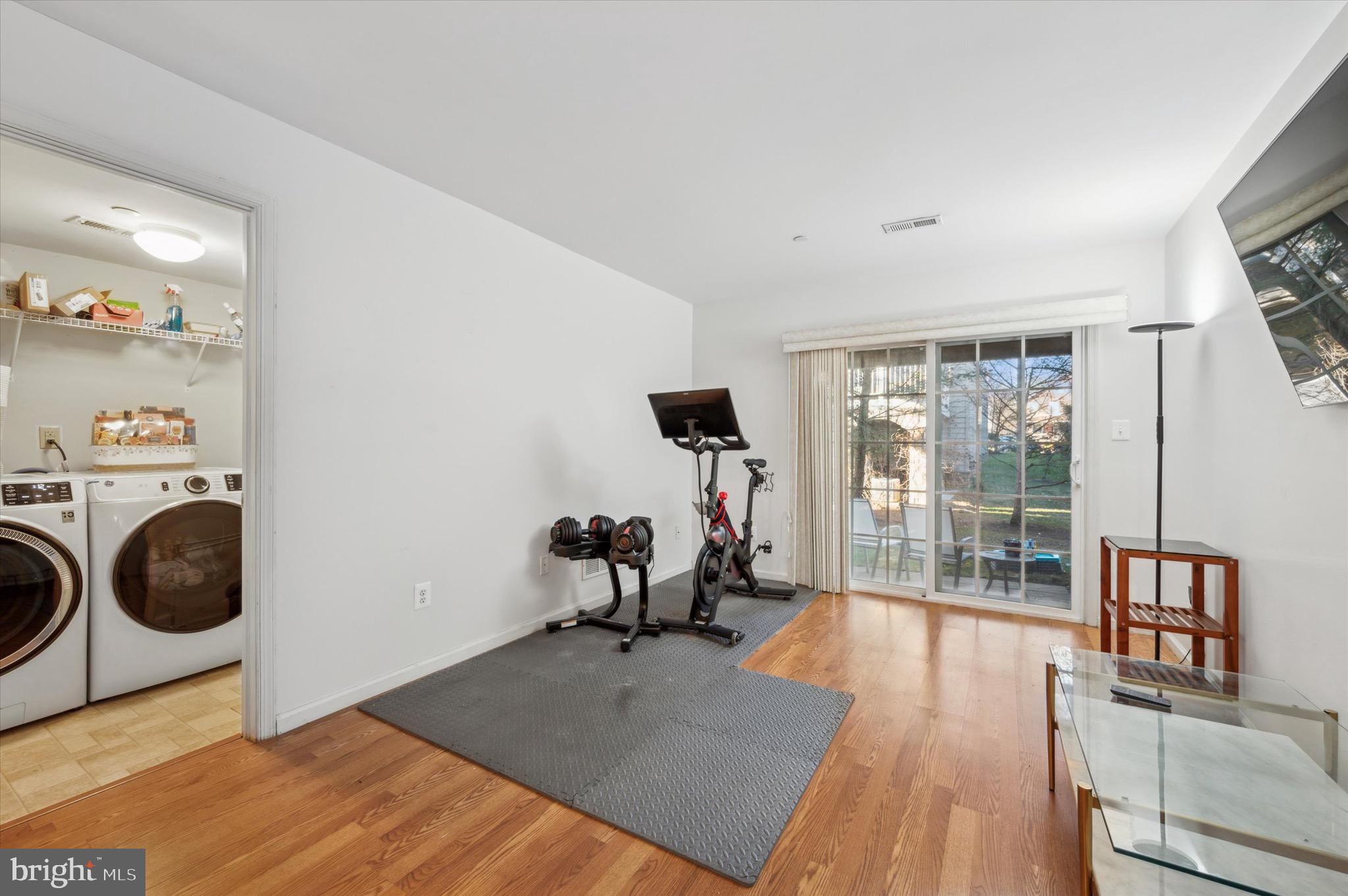 212 COBBLESTONE DR