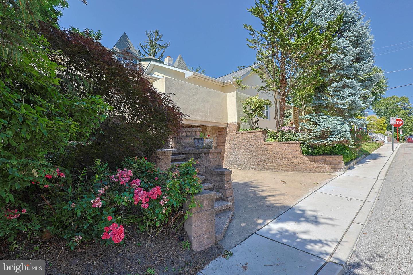 200 FORREST AVE