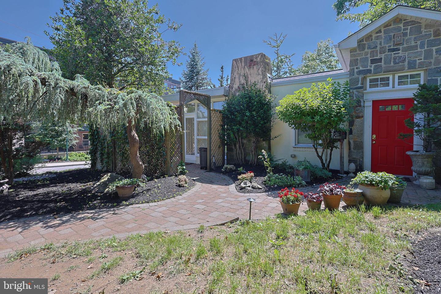 200 FORREST AVE
