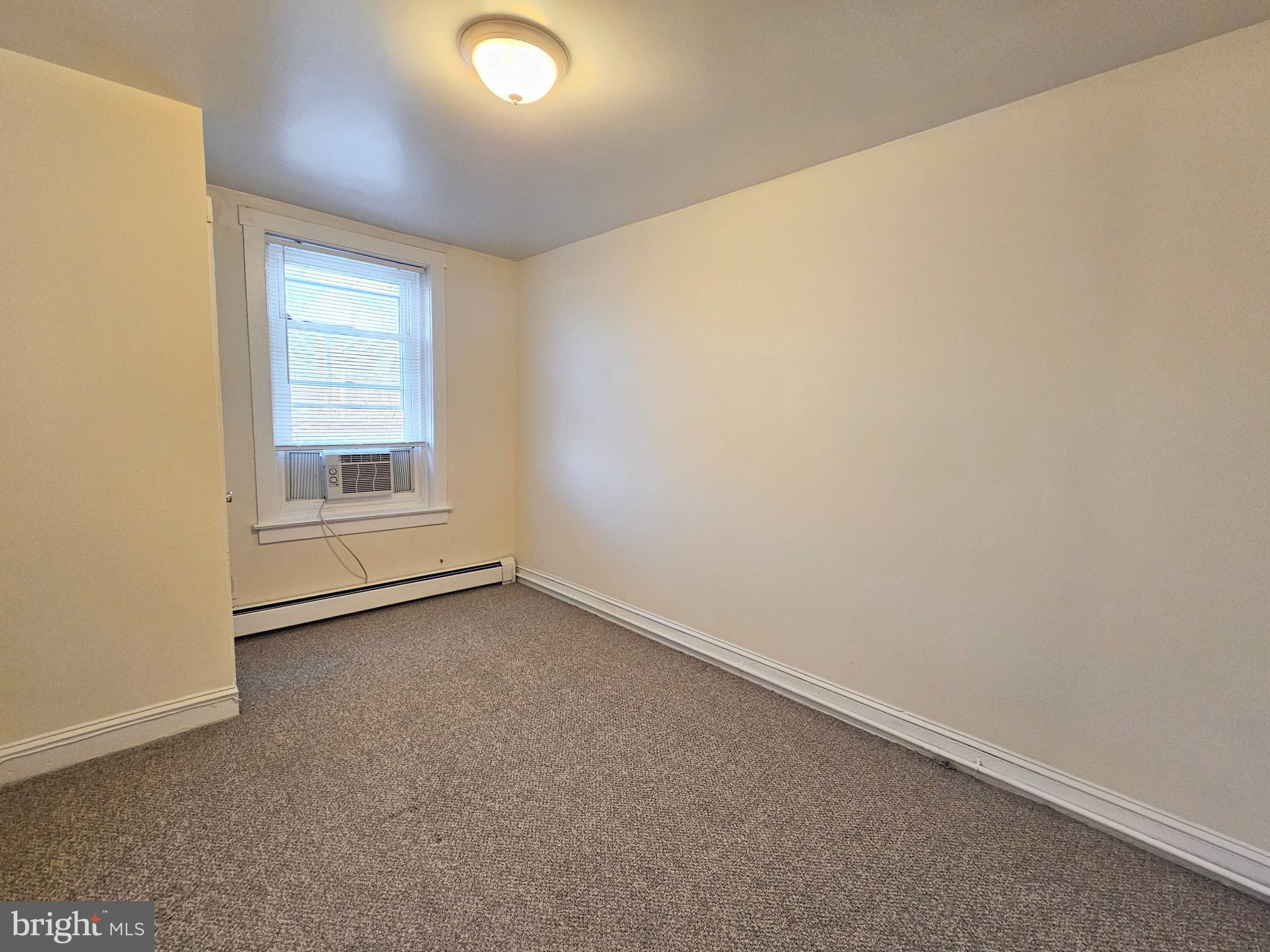 1053 MARKEE TER