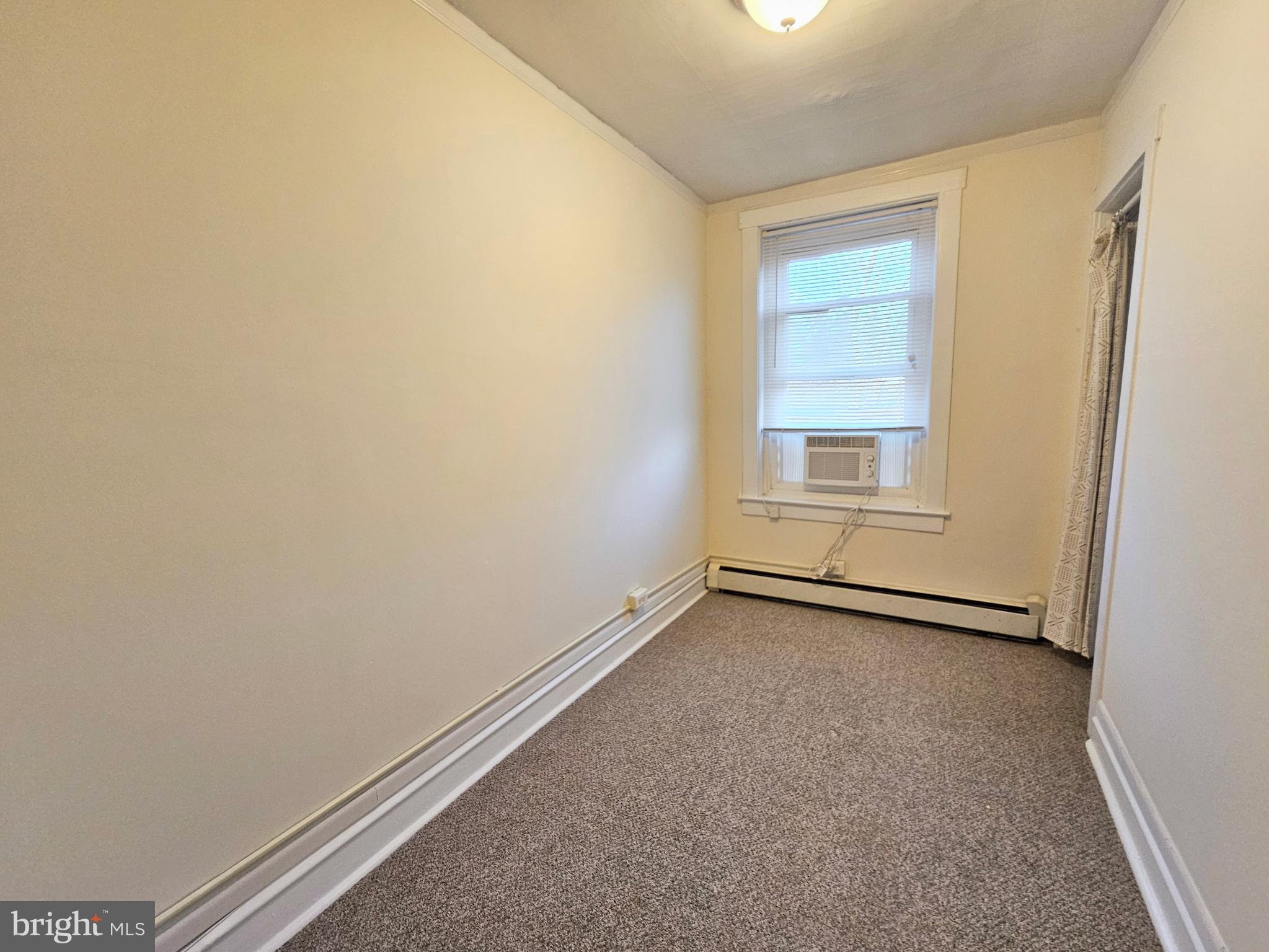 1053 MARKEE TER