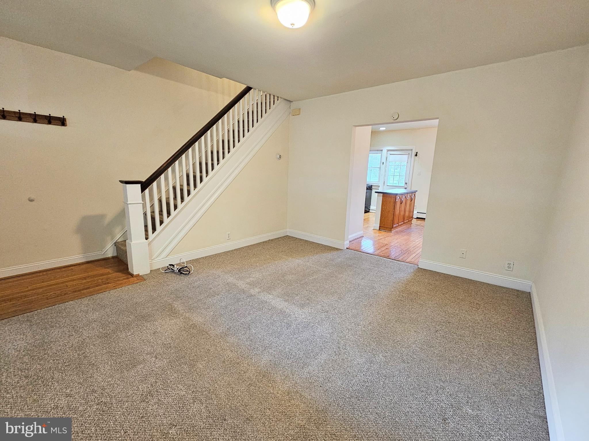 1053 MARKEE TER