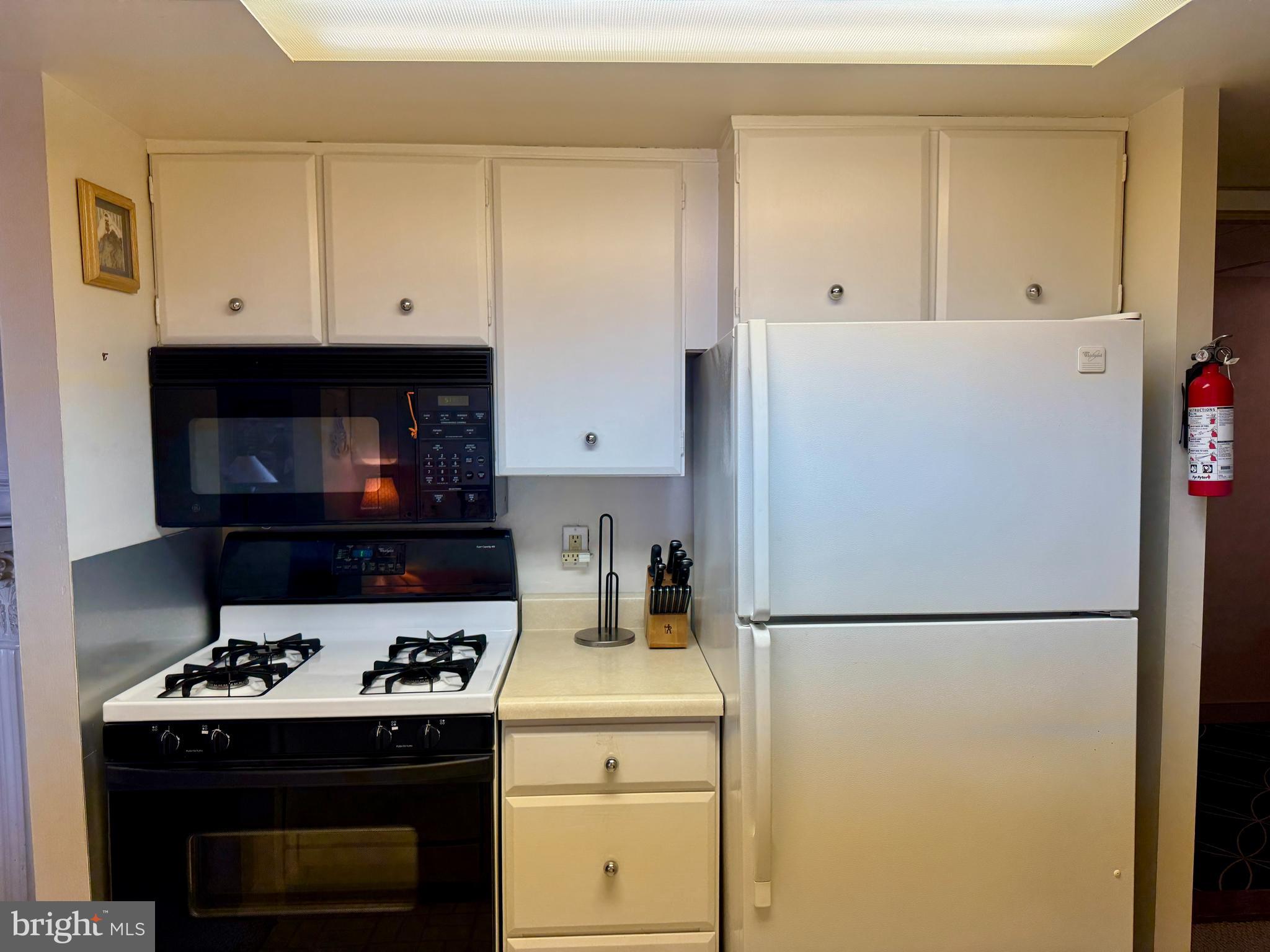 100 WEST AVE #414W