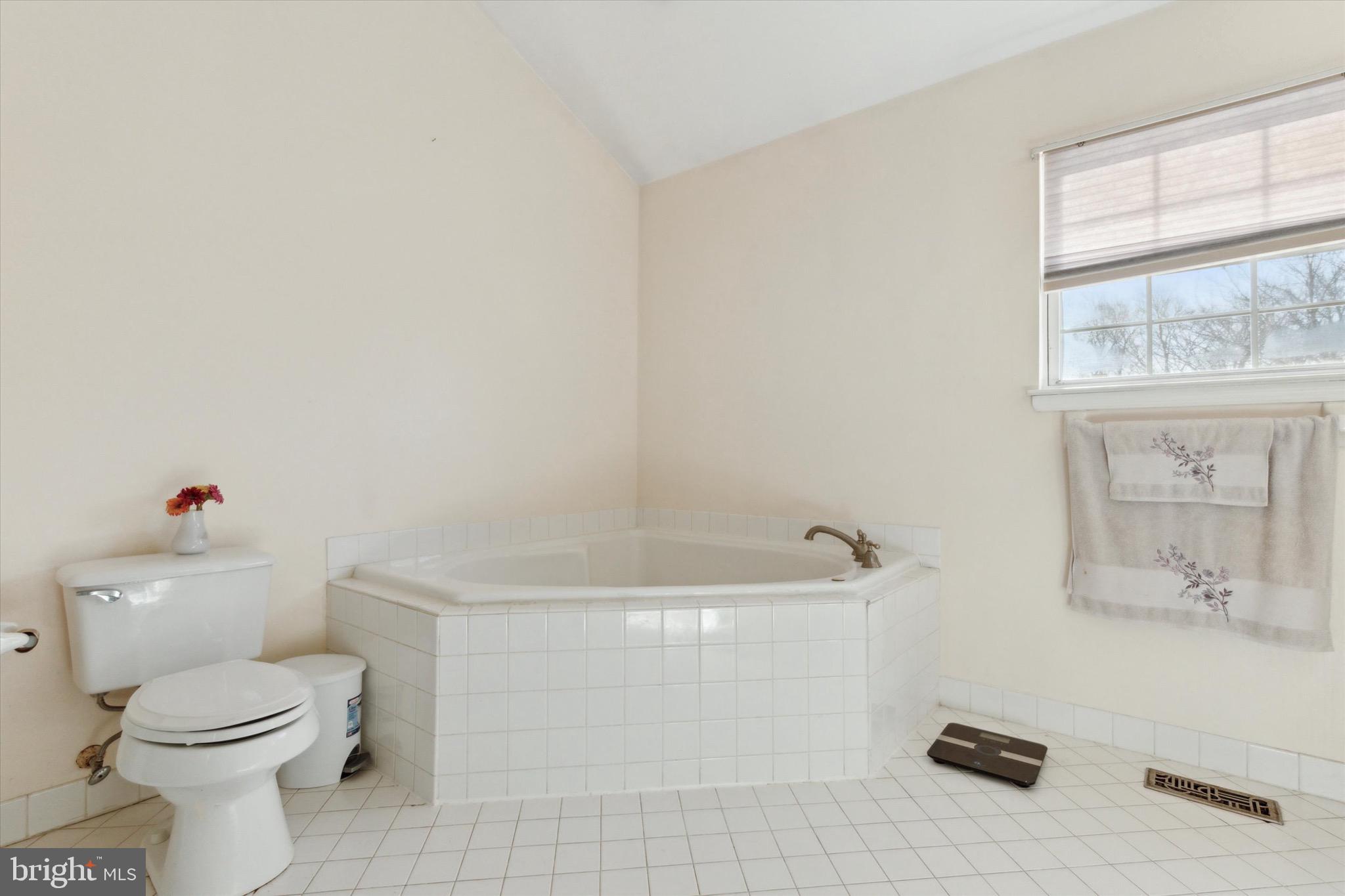 129 MEDINAH DR