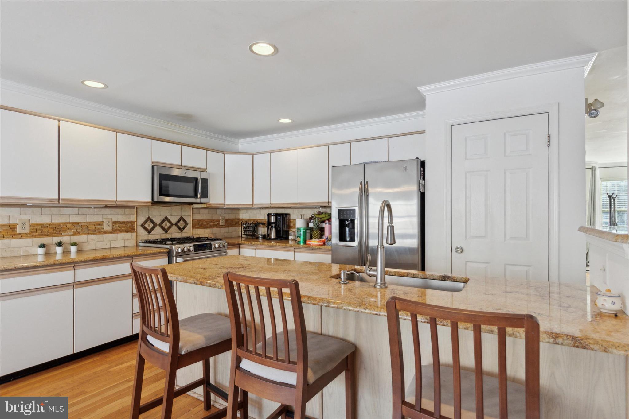 129 MEDINAH DR