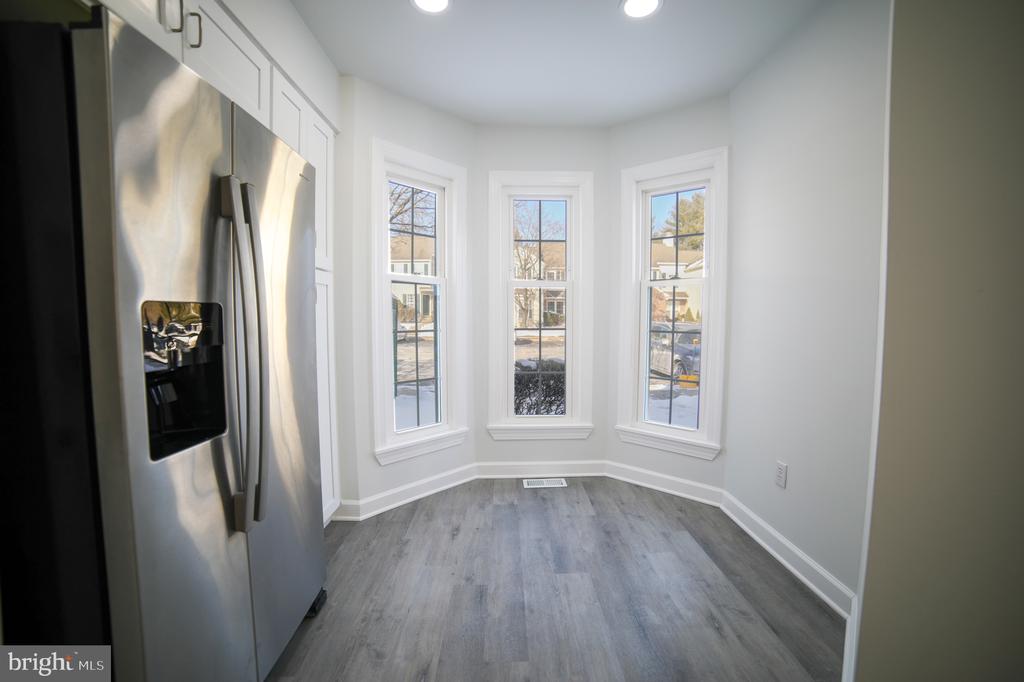 37 Village Dr