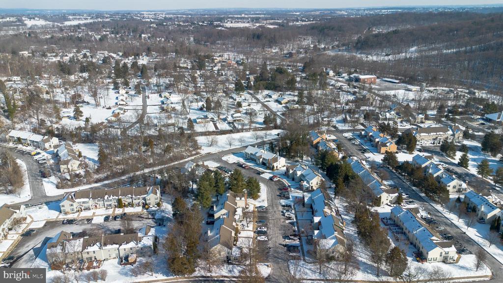 37 Village Dr