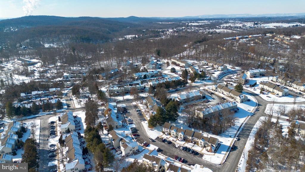 37 Village Dr