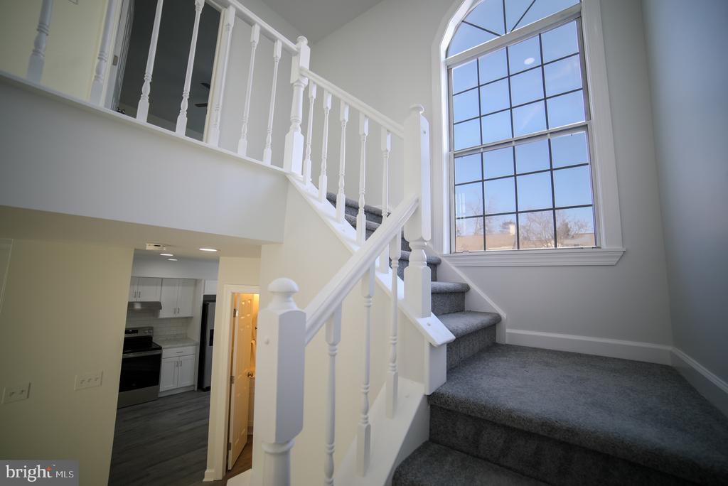 37 Village Dr