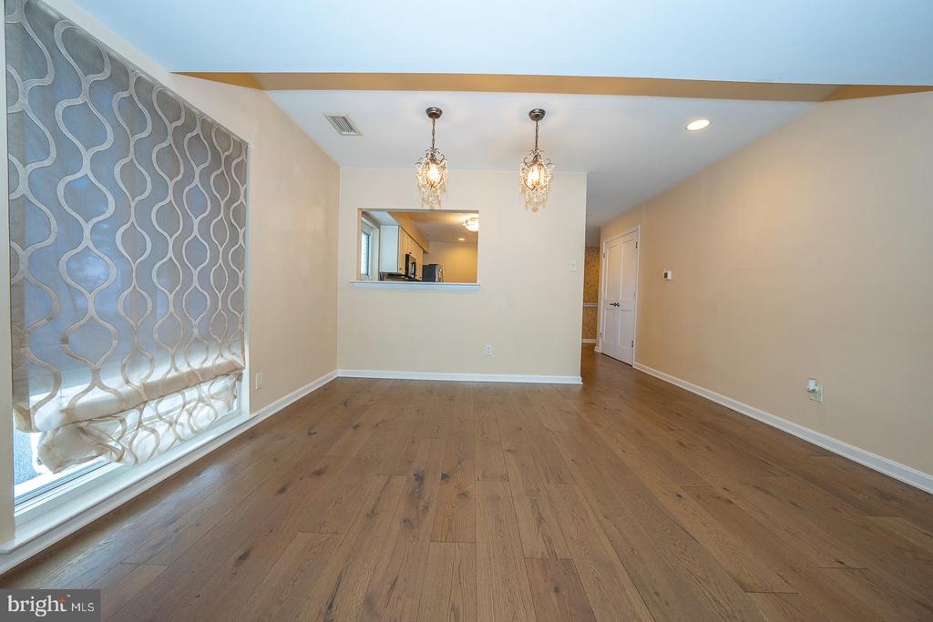 1710 Oakwood Ter #5-F