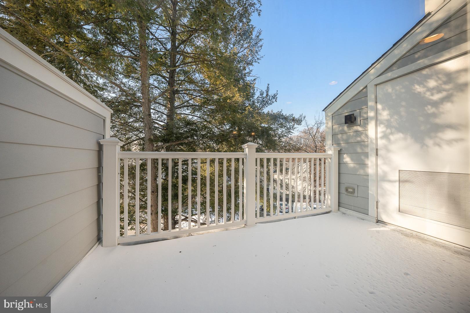 1710 Oakwood Ter #5-F