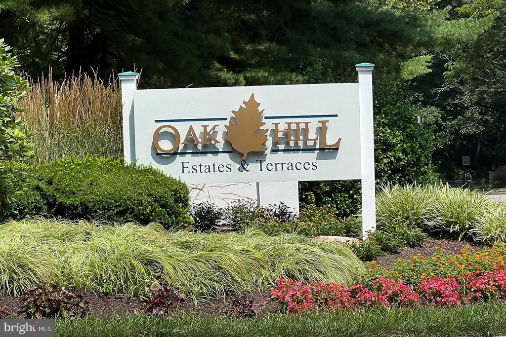 1710 Oakwood Ter #5-F