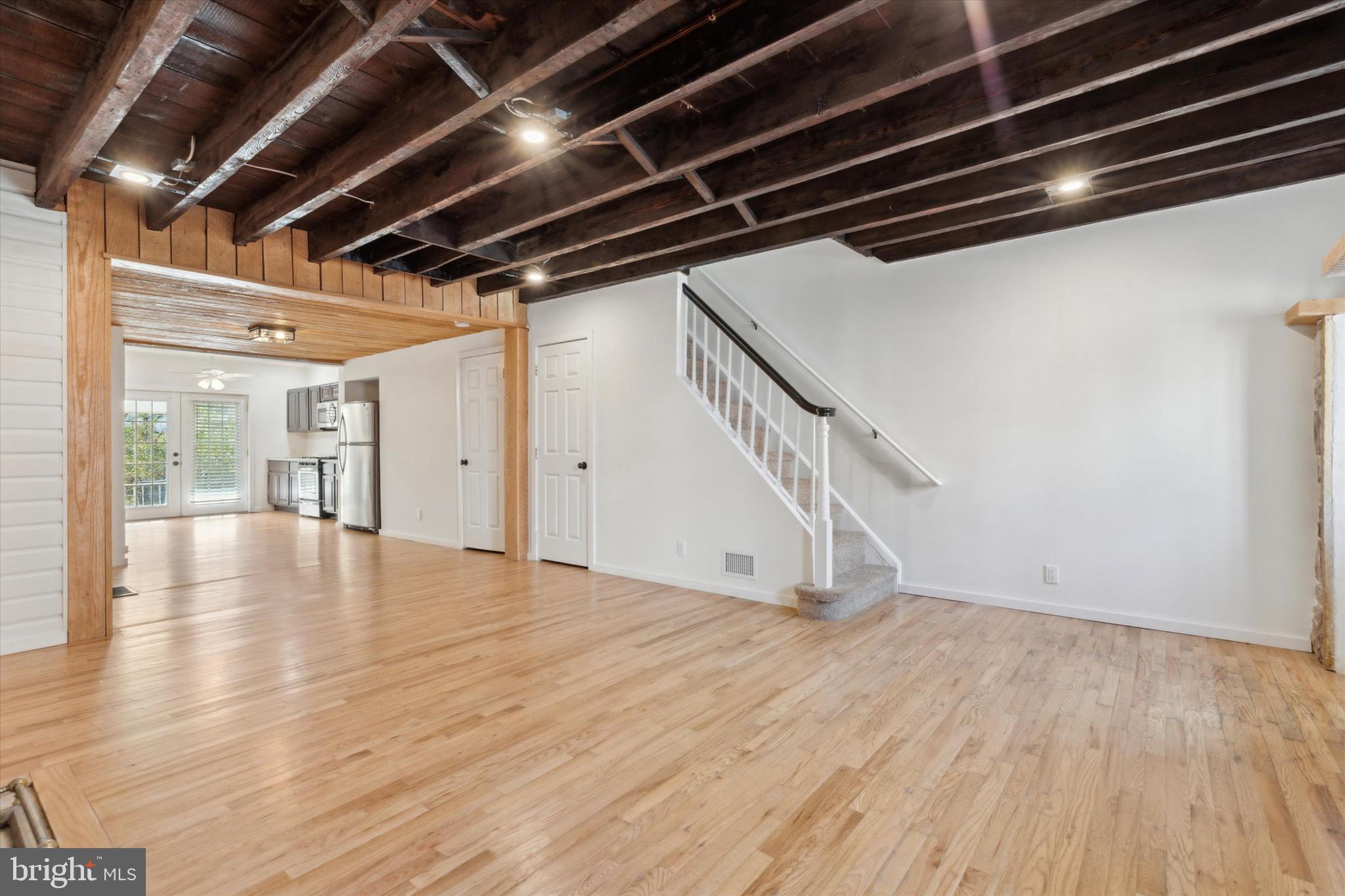 123 Ford St