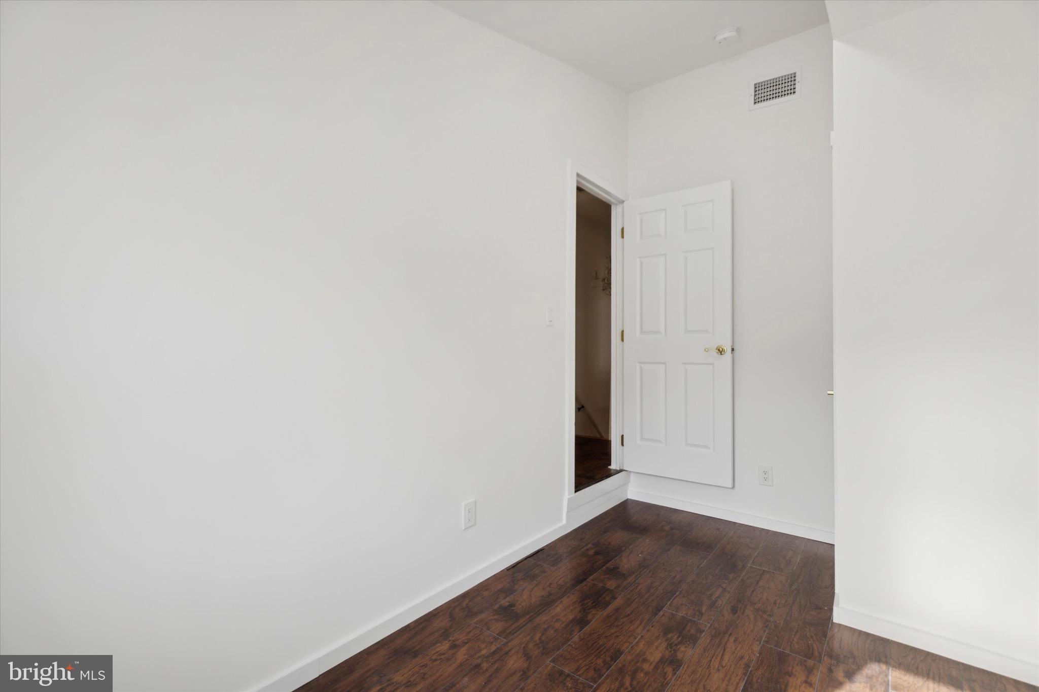 123 Ford St