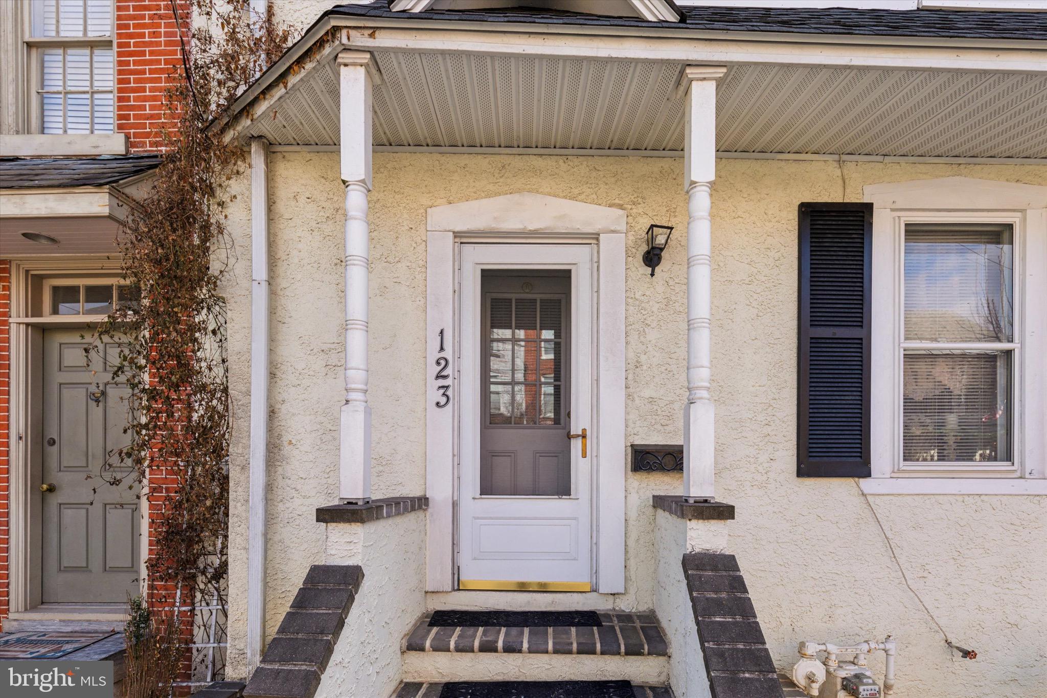 123 Ford St