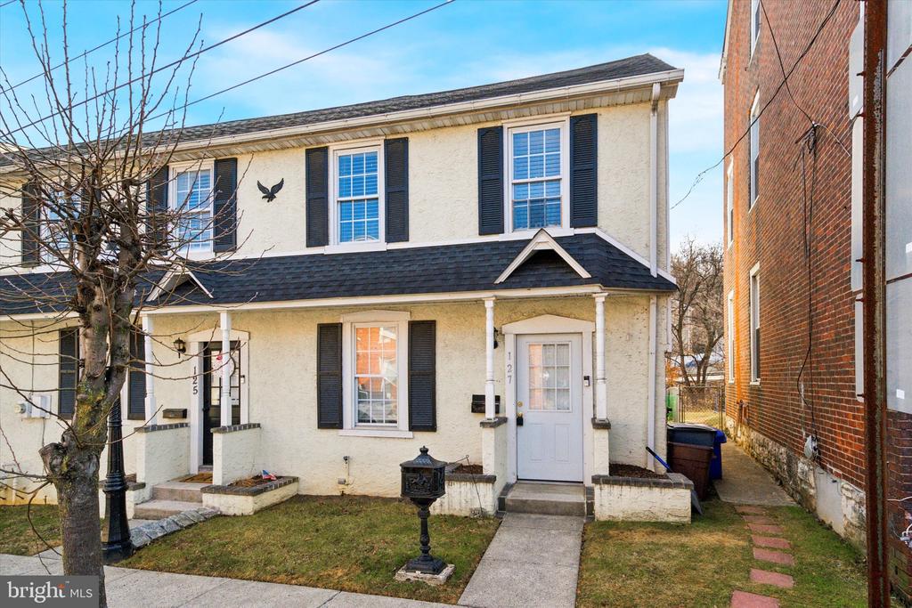 123 Ford St