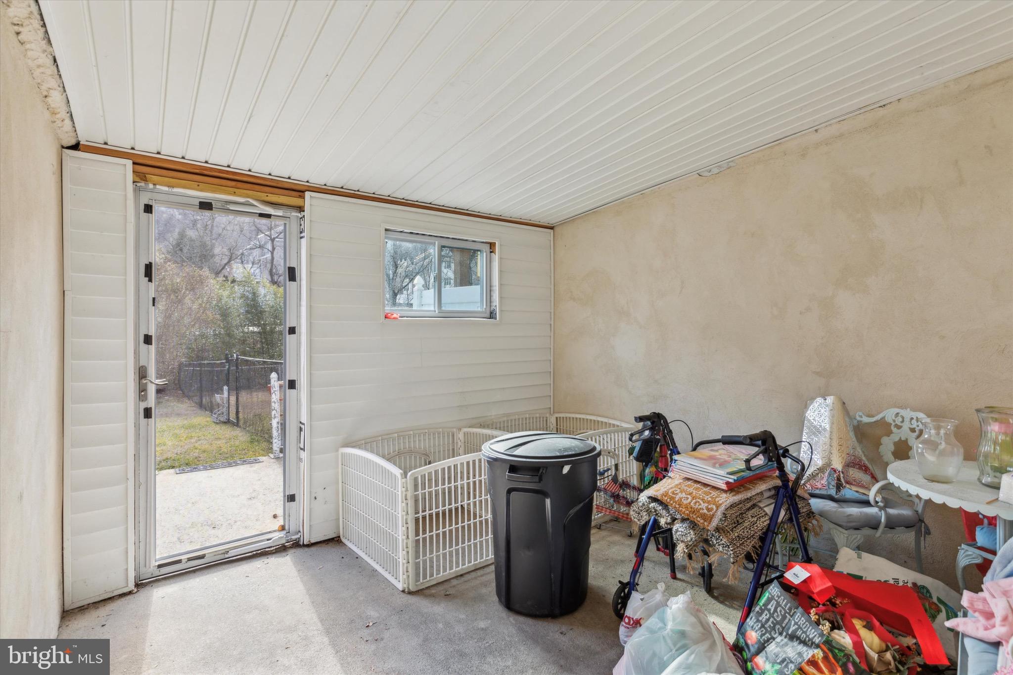 123 Ford St