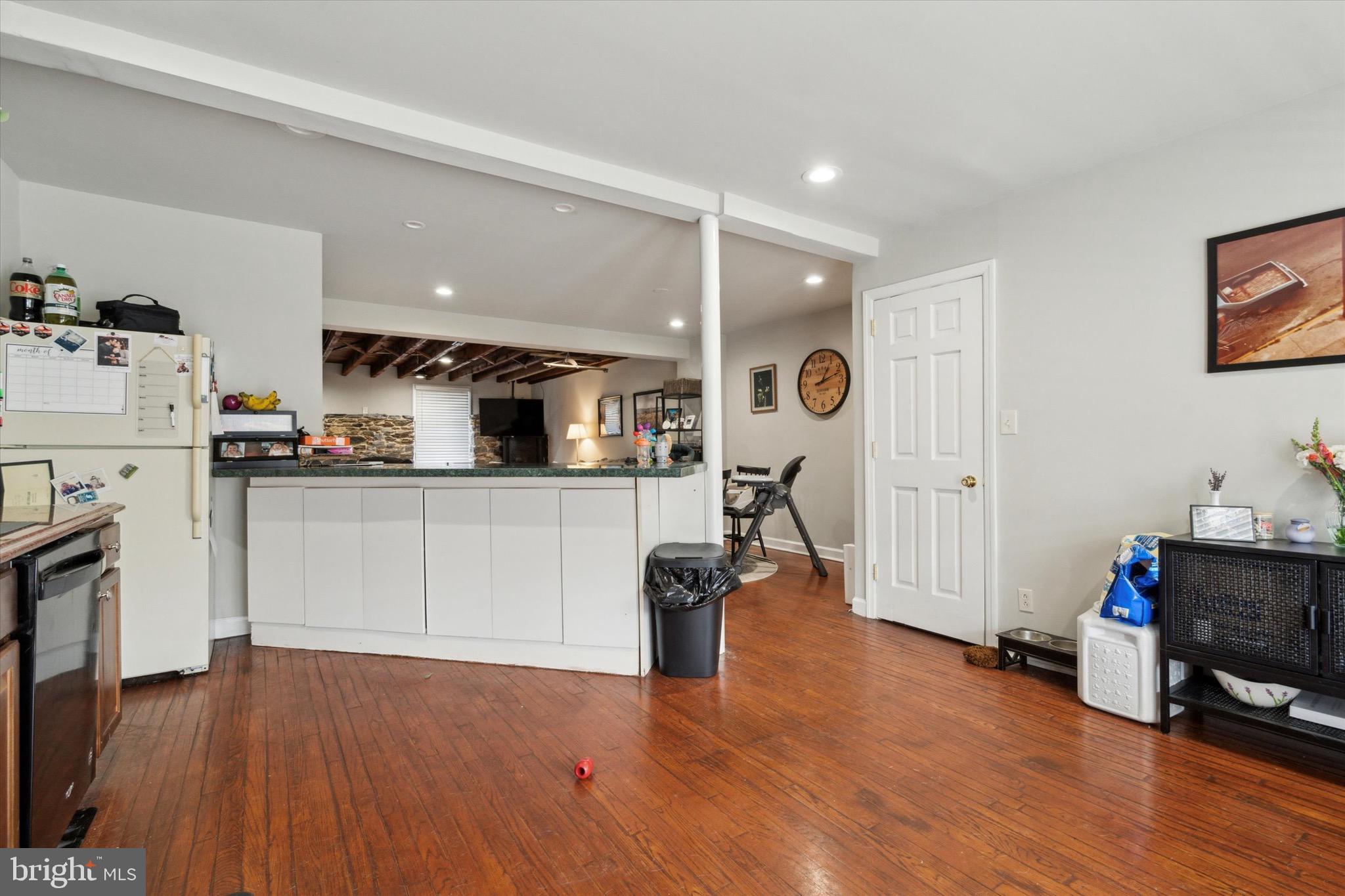 123 Ford St