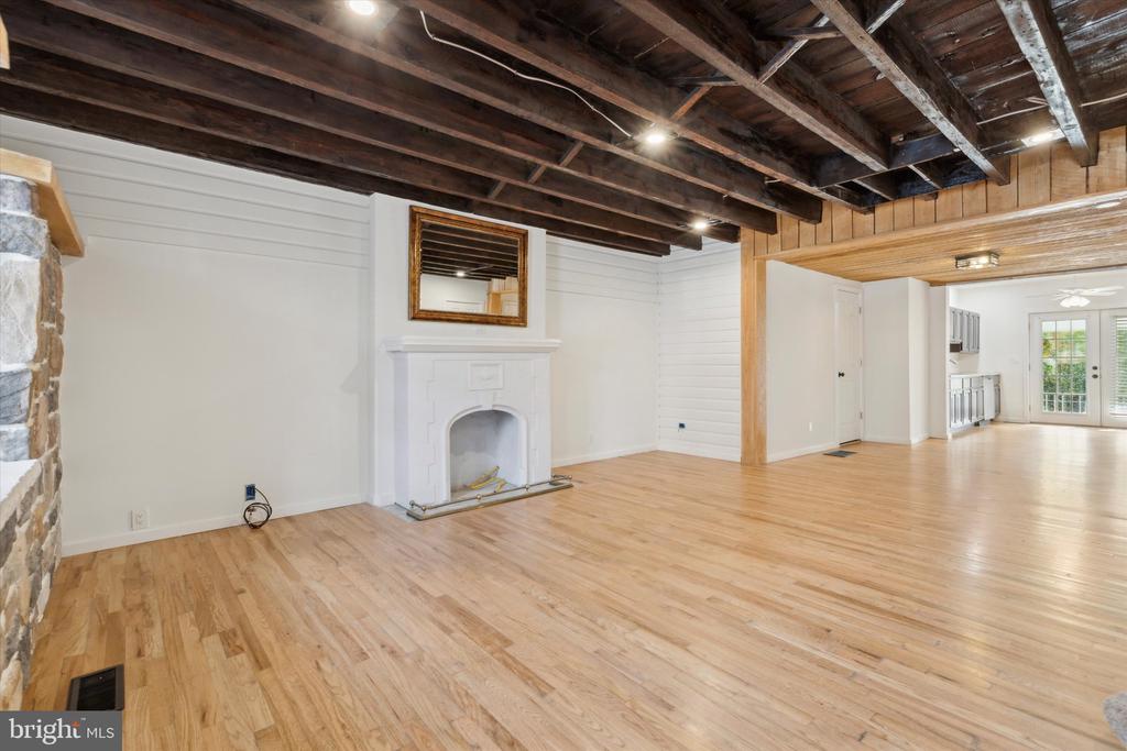 123 Ford St