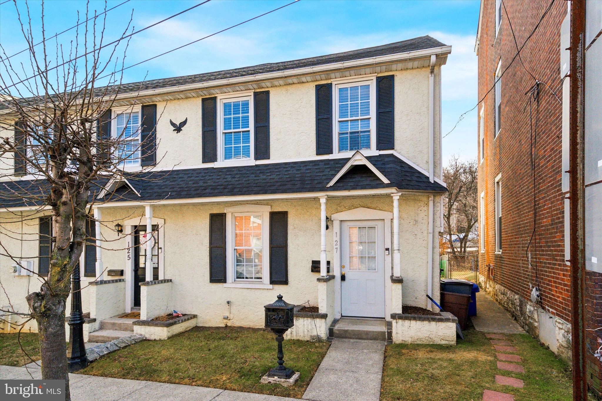 123 Ford St