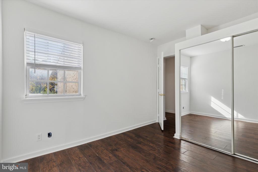 123 Ford St