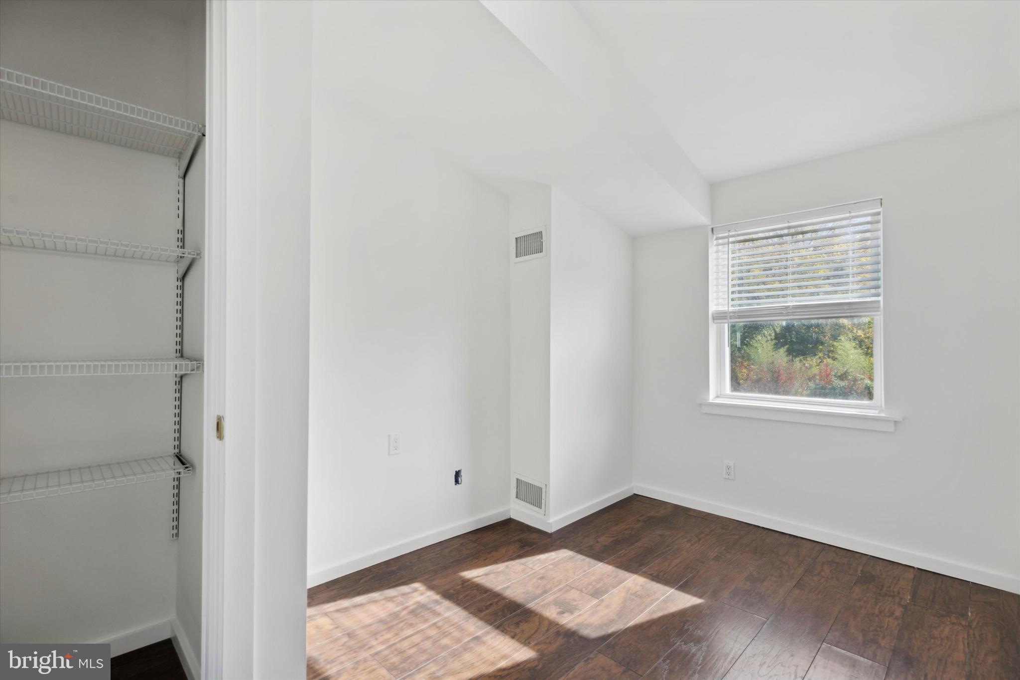 123 Ford St