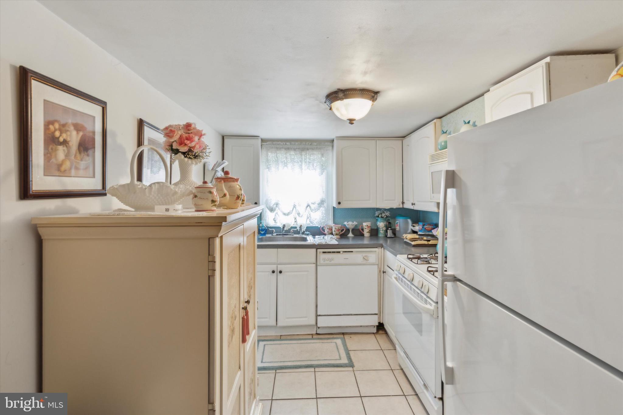 123 Ford St