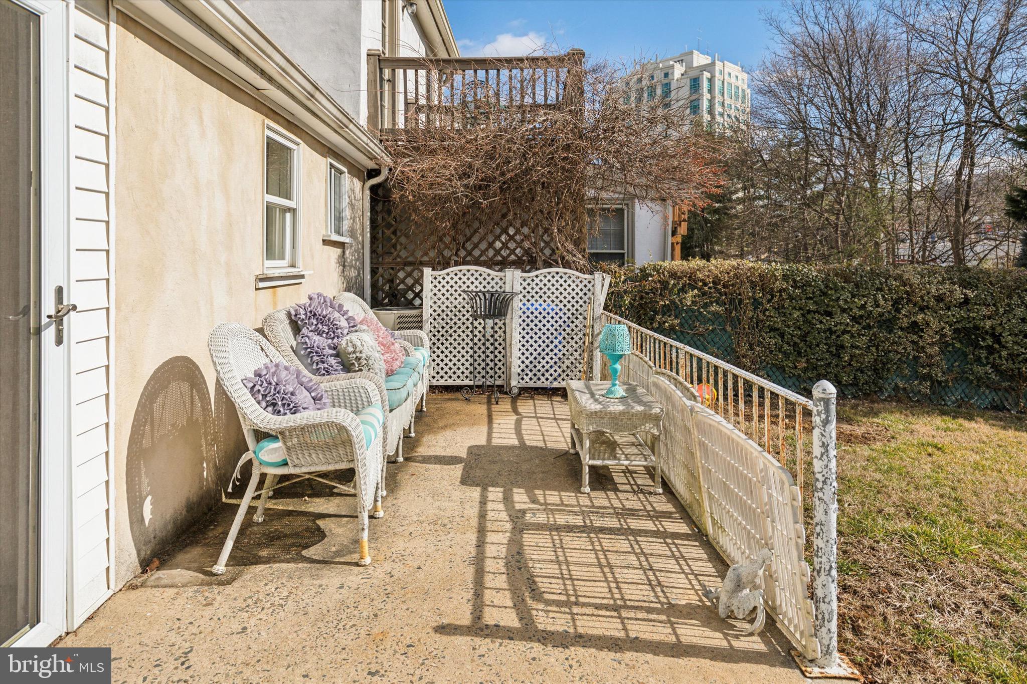 123 Ford St