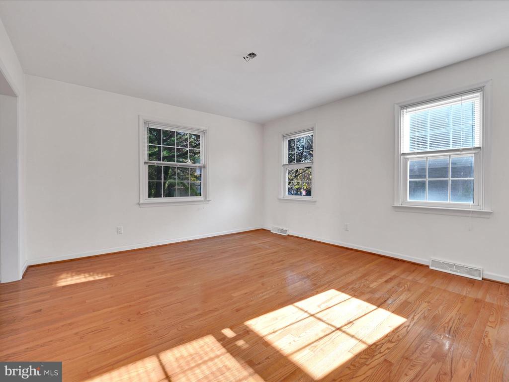 104 Shirley Rd