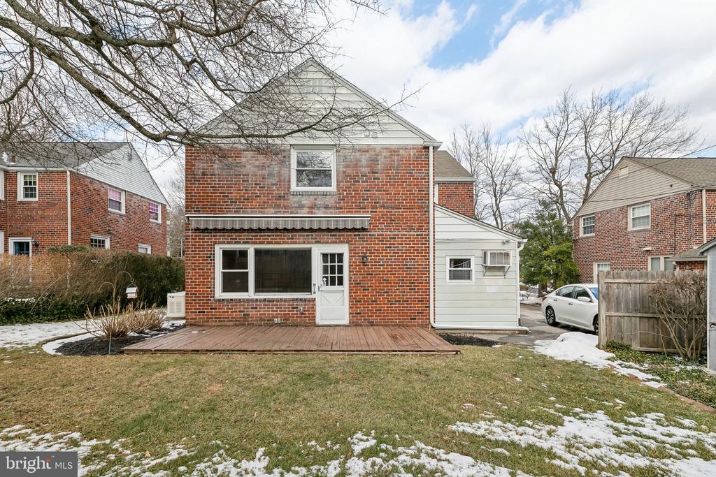 57 Levering Cir