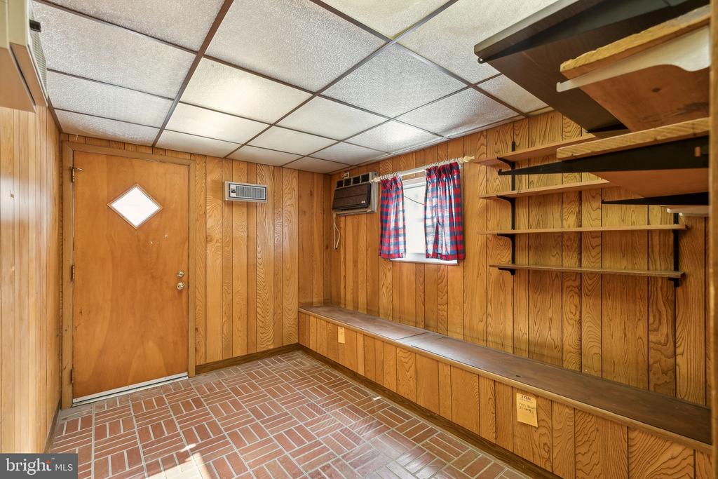 57 Levering Cir