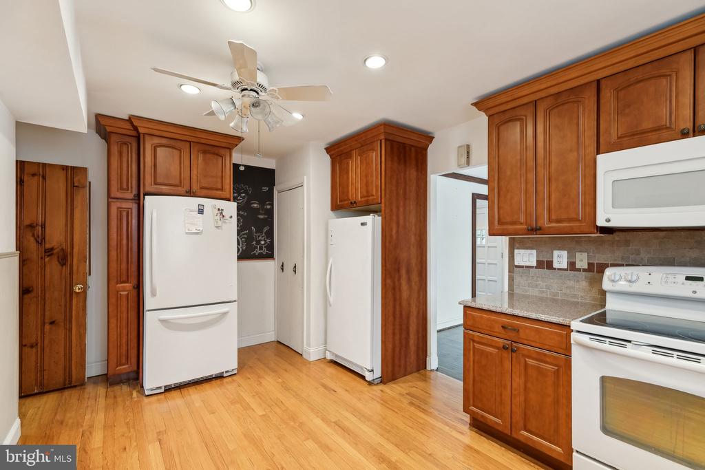 57 Levering Cir