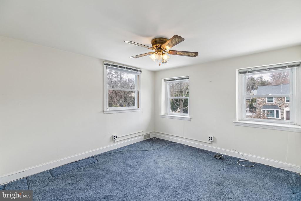 57 Levering Cir