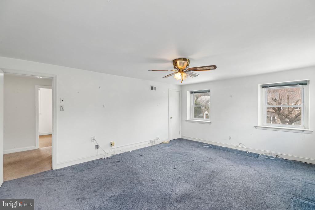 57 Levering Cir