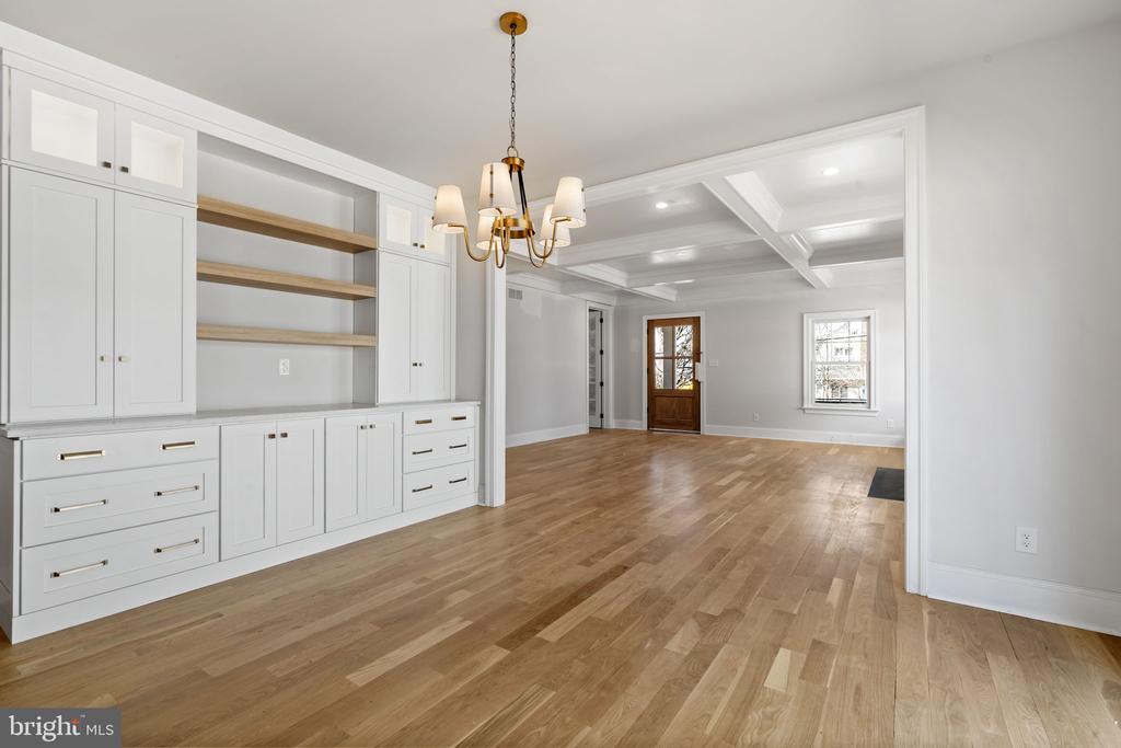 39 Simpson Rd
