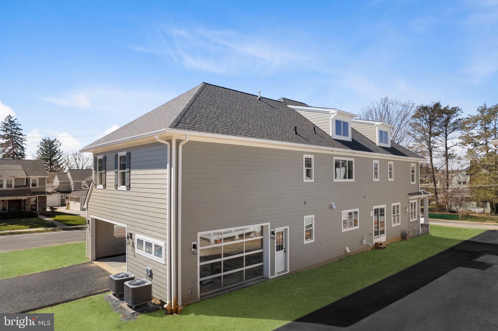 39 Simpson Rd